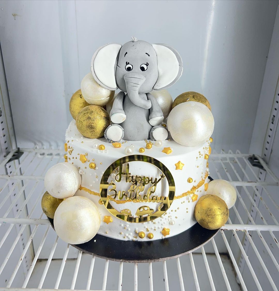 Buy Beautiful Special Cake for Ganesh Chaturthi | Delivery in Noida