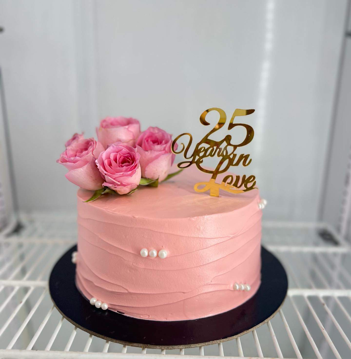 Wonderful 25th Anniversary Cake | Winni.in